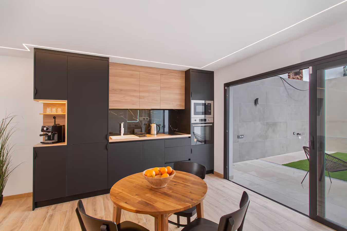 Espacio luminoso dentro del alojamiento